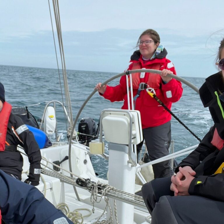 Skipper aneb kapitán - Eva za Komridlem