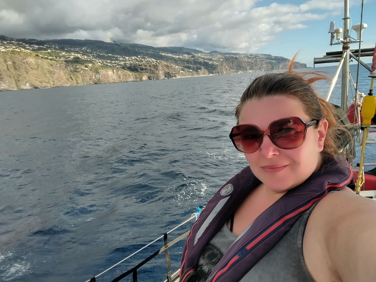 Efka plachtí okolo Madeiry